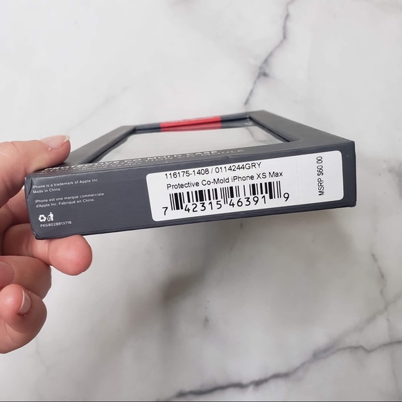 NWT👀Tumi iPhone Case👀 - Picture 3 of 5